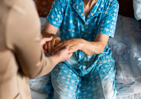 În așteptarea Planului Național pentru Cancer, amânat de Rafila: „Timpul are altă dimensiune pentru acești pacienți. Sunt multă disperare și umilință de îndurat”