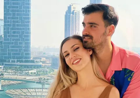 Soția lui Liviu Teodorescu a născut. Primele declarații ale artistului: „Sunt tată! Iulia, ești o eroină”