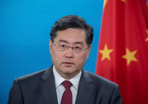 Ministrul chinez de externe Qin Gang, care nu a mai fost văzut în public de o lună, a fost revocat din funcție