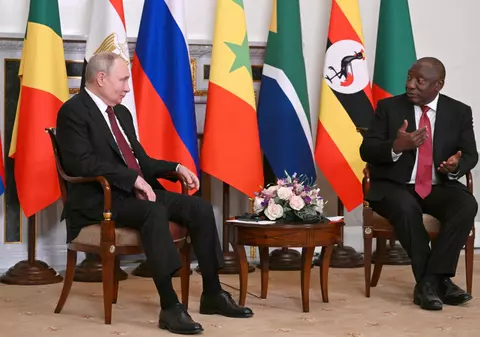 Africa de Sud a cerut Rusiei să nu-l trimită pe Putin la summitul BRICS, în contextul mandatului de arestare emis de CPI. Răspunsul Moscovei