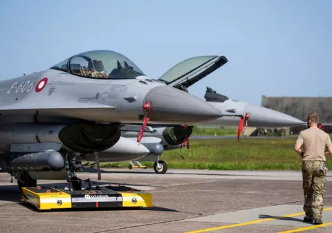 Când începe România instruirea piloților ucraineni pe avioanele de luptă F-16. Anunțul lui Klaus Iohannis