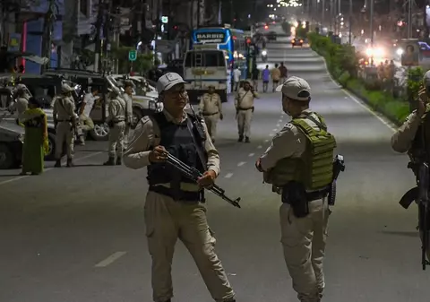 India: Mamă și fiică, puse să defileze goale pe stradă și apoi violate de mai mulți bărbați, în timpul violențelor etnice din statul Manipur