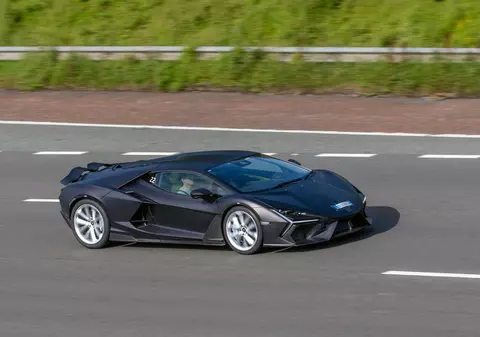 Cifra istorică de mașini vândute pe care Lamborghini are șanse mari să o atingă în 2023. E un „obiectiv fezabil", spune șeful producătorului