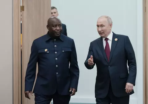 Vladimir Putin le promite liderilor africani zeci de mii de tone de cereale gratuite în pofida sancțiunilor „ipocrite” ale Occidentului