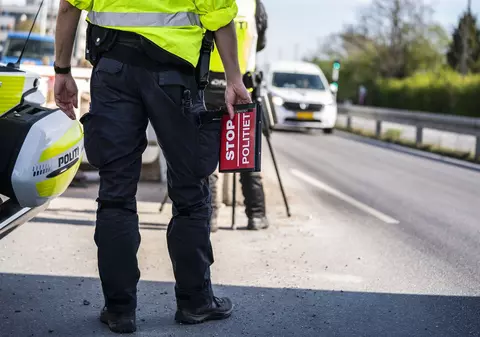 Un turist german care a depășit cu 102 km/h limita de viteză s-a întors din vacanță fără mașină, care i-a fost confiscată de Poliția daneză