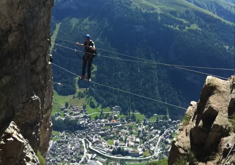 Furt la altitudine, în Elveția: hoții au parcurs un traseu pentru alpiniști experimentați pentru a lua o cutie cu donații