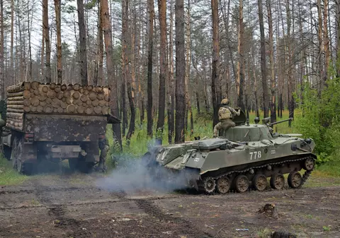 Război în Ucraina, ziua 527 | Rusia pregătește o operațiune sub steag fals pentru a atrage Belarusul în război, susține Ucraina