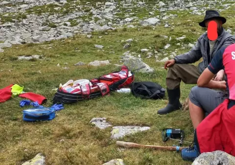 Bărbat mușcat de viperă în Munții Parâng, transportat la spital cu un elicopter SMURD
