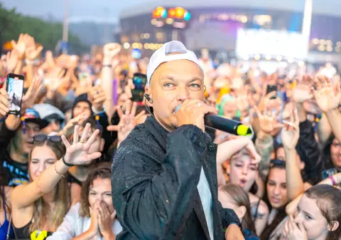 Explicația lui Puya după ce și-a ieșit din fire pe scenă și a oprit concertul pe care îl susținea în Costinești: „Cineva de la pază a făcut o greșeală”