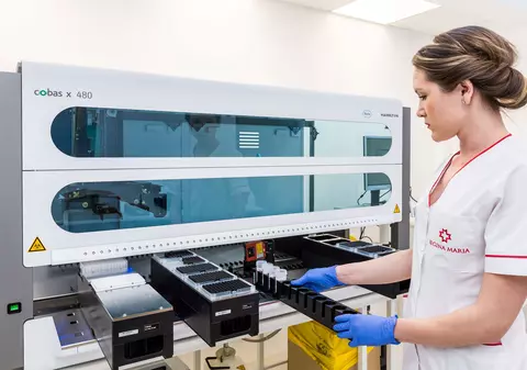 Program pilot de testare genetică gratuită pentru tratamentul țintit al cancerului colorectal, inițiat de Laboratoarele REGINA MARIA