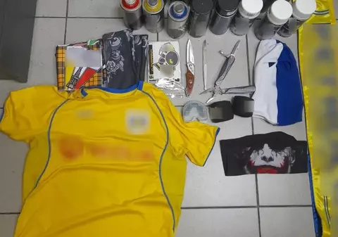 Șapte suporteri ai Petrolului înarmați cu cuțite au fost arestați în Grecia, unde se duceau la un meci de fotbal din Europa League