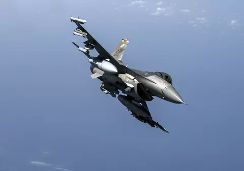 SUA aprobă transferul de avioane de luptă F-16 în Ucraina. Când vor începe livrarea