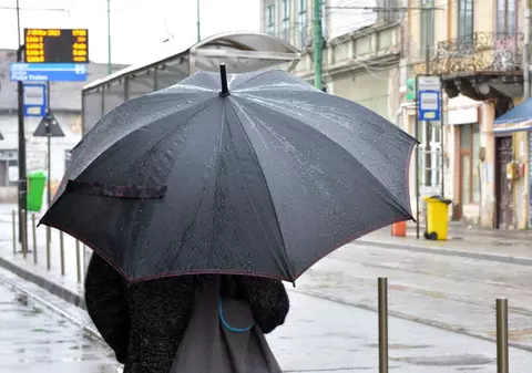Avertizare de ploi, lapoviță și ninsori în toată țara, până vineri dimineață. Cum va fi vremea la București