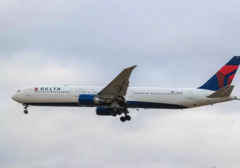 Unsprezece pasageri ai unui zbor Delta Airlines, răniți din cauza „turbulențelor puternice”, înainte de aterizarea în Atlanta
