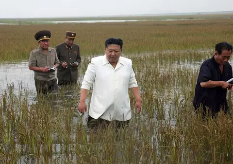 Kim Jong Un critică guvernul, după inundațiile din Coreea de Nord. „Un dezastru uman din cauza iresponsabilităţii leneşilor”