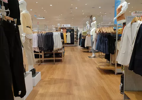 Secretele unui Shopping de Succes: Cum să Găsești Cele Mai Stilate Magazine de Haine!