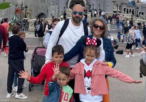 Cum a fost vacanța Mirelei Vaida cu copiii la Disneyland Paris: „Cozi interminabile, prețuri exagerate”. Cu cine s-a întâlnit la întoarcere