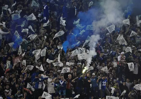 Fotbaliști de la echipa Velez Sarsfield, amenințați cu arma de suporteri. „Mi-au spus că mă vor împuşca în picioare”