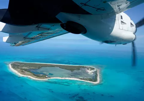 Un bărbat a fost salvat, după ce a rămas blocat trei zile pe o insulă pustie din Oceanul Atlantic