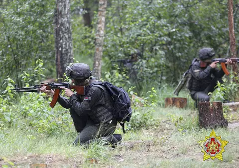 Poliția de frontieră a Poloniei cere încă 1.000 de soldați la granița cu Belarusul. Ce amenințări invocă Varșovia