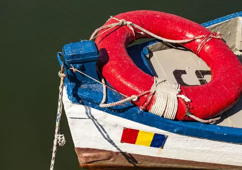 Copil de trei ani, dispărut dintr-un magazin, găsit mort în Dunăre, la 30 de metri de locul unde fusese văzut ultima oară