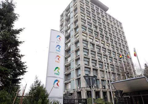 Cinci posturi TV ale Televiziunii Române au avut luna trecută o audiență națională cât populația orașului Orăștie. Ce populație are Orăștie?