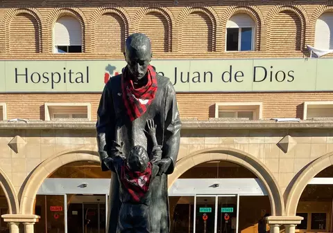 O femeie care s-a trezit în timp ce era îmbălsămată a decedat a doua zi, la spital, în Spania. Familia a făcut plângere