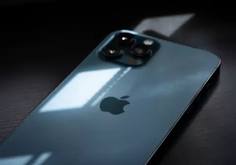 Apple a lansat iPhone 15. Compania a prezentat și noile versiuni de Apple Watch și AirPods. Cu ce schimbare istorică vin modelele