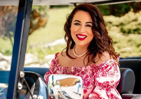 Oana Roman a publicat mesajele primite din partea lui Marius Elisei, după ce el a declarat că a dorit să se împace cu ea de dragul copilului