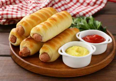 Covridog, rețeta simpla de crenvurști în aluat