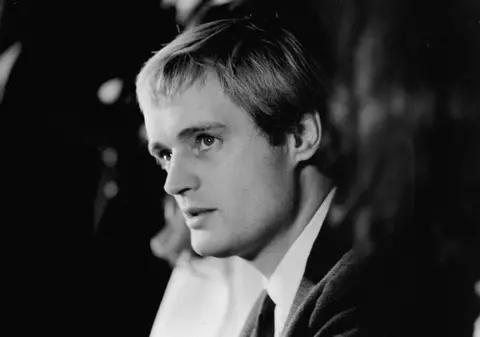 David McCallum a murit la 90 de ani. Actorul britanic era cunoscut pentru rolul din serialul „NCIS”, în care a jucat timp de două decenii