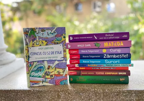 Top 10 cele mai vândute titluri Arthur și miniGrafic în luna august