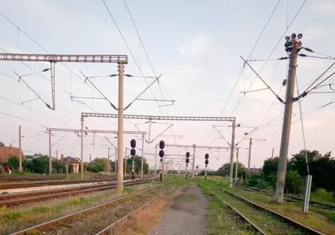 Angajat al CFR, electrocutat în gara din localitatea Salva. Bărbatul a suferit arsuri de gradul I pe aproximativ 40% din corp