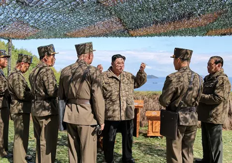 Coreea de Nord și-a înscris în constituție statutul de stat nuclear. Kim Jong Un: „Nimeni nu este autorizat să îl încalce”