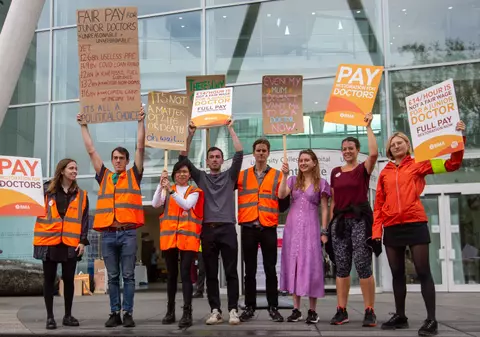 Proteste ale medicilor în mare parte din Europa. Care sunt principalele nemulțumiri