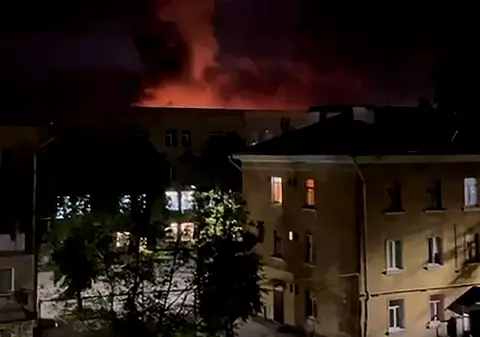 VIDEO Momentul în care dronele ucrainene atacă aeroportul Pskov din Rusia și distrug o aeronavă rusească