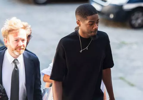 Rapperul francez MHD a fost condamnat la 12 ani de închisoare pentru o crimă comisă în urmă cu 5 ani