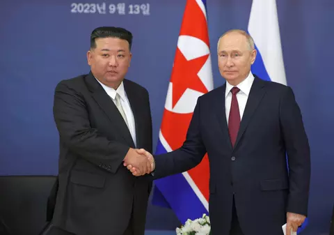 Ce i-a dat Vladimir Putin să mănânce oaspetelui său Kim Jong Un la dineul din Rusia