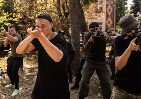 Pe măsură ce războiul din Ucraina dă semne că se prelungește, discuțiile despre negocieri au devenit „mai mult decât tabu”