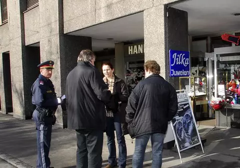 S-a aflat după 14 ani că un român e autorul unuia dintre cele mai violente jafuri din Austria, dar, între timp, tâlharul a murit