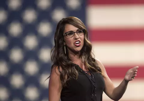 SUA: Politiciana republicană Lauren Boebert, dată afară dintr-un cinema pentru că vapa și făcea scandal. „Voi știți cine sunt eu?”