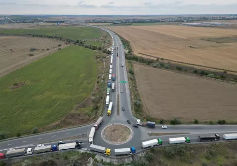 Polonia ia în calcul să interzică și alte produse alimentare ucrainene, dacă disputa privind cerealele va escalada, avertizează Morawiecki