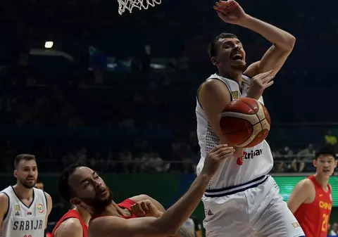 Sârbul Borisa Simanici a fost operat şi i-a fost extirpat un rinichi, după o lovitură primită în meciul de Sudanul de Sud, la Mondialul de baschet din Filipine
