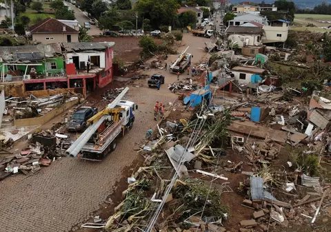 Ciclon în Brazilia. Zeci de morți și dispăruți și peste 11.000 de persoane evacuate