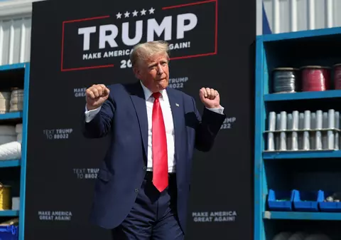 Donald Trump susține că turbinele eoliene sunt responsabile de moartea balenelor: "Morile de vânt le înnebunesc. Cred că le zăpăcesc puțin"