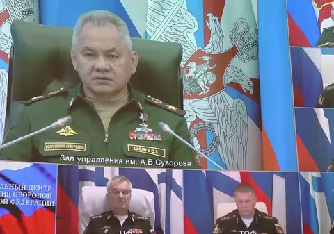 Rusia prezintă imagini cu comandantul flotei ruse la Marea Neagră, după ce Ucraina a anunțat uciderea lui