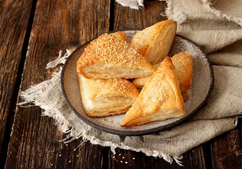 Rețete de pateuri cu brânză