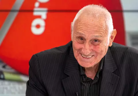 „M-au cumpărat pe un vagon de tablă”. Poveștile fostului portar Narcis Coman