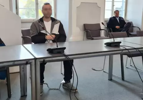 Un român l-a ucis pe vecinul iubitei lui și apoi l-a luat somnul, gol pușcă. Așa l-au găsit polițiștii germani veniți să-l aresteze