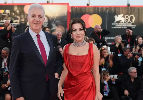 Romina Gingașu și Piero Ferrari, apariție la Festivalul de la Veneția. Românca și-a înfrumusețat ținuta cu un colier de un milion de euro